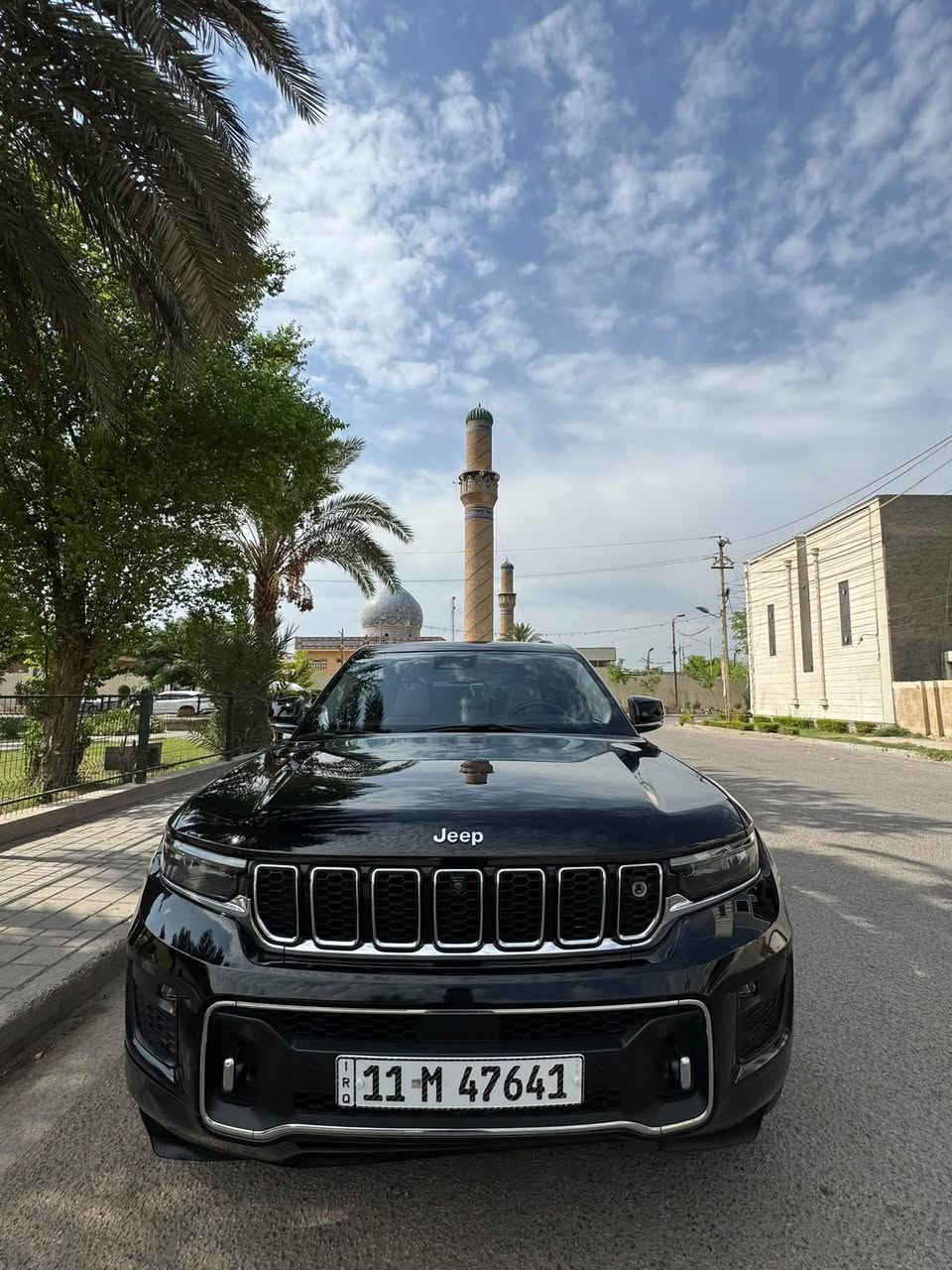 جيب اوفرلاند خليجي هارلم 2023

مواصفات Vip  ماشية 55كيلو متر
,  5 راكب 
بيهة جاملغ صبغ فقط باقي مكفول حسب السونار المرفق
رقم بغداد هزة كامل بسمي
المحرك: 3.6 لتر 6 أسطوانات (V6) 
نظام الدفع: رباعي 4X4 متطور
ناقل الحركة: اوتوماتيك 8 سرعات 

المواصفات: اوفرلاند 1/1
*نظام التعليق الهوائي (جكات)
*فتحة سقف بانوراما 
*الصندوق كهربائي بخاصية الفتح باستشعار القدم
*ويل قياس 21 انج
*داتا شو
*كاميرا رؤية ليلية
* شاشة عرض للراكب بقياس 10.1 انج
*شاشة التحكم الرئيسية لمس بنظام Uconnect 5 بقياس 10.1 انج مع نظام ملاحة
*شاشة القيادة الرقمية بقياس 10.25 انج
*رادار تفاعلي مع خاصية التوقف والانطلاق
*نقطة عمياء
*تحذير الخروج عن المسار
*نظام المحافظة على البقاء فى المسار
*خاصية المساعدة على التوجية فى التقاطعات لتفادى الحوادث
*حساسات امامية وخلفية
*كاميرات 360 للرؤية المحيطية
*المرآة الداخلية مزودة بشاشة لعرض الكاميرا الخلفية
*مانع تصادم امامي وخلفي
*نظام القيادة شبه الذاتية
*مقصورة الركاب من الجلد الفاخر
*المقاعد الأمامية تدليك (مساج) 
*المقاعد الامامية والخلفية مبردة ومدفئة
*المقاعد الأمامية كهربائية وذاكرة
*ستائر لنوافذ للصف الثاني 
* انارة محيطية متعددة الالوان
*ابل كار بلاى و اندرويد اوتو لاسلكي
* نظام صوتي فاخر 19 سماعات من ماكنتوش
* نظام اوامر وتحكم صوتي
*نظام التشغيل عن بُعد
*مصابيح أمامية أوتوماتيكية مع مصابيح نهارية وكشافات ضباب LED 
*نظام التحكم التلقائي في الضوء العالى
*دواسات جانبية
*مرايا خارجية قابلة للطي كهربائيًا مدفئة
*شاحن هاتف لاسلكي
*وسائد هوائية أمامية وجانبية وخلفية. 
برده صندوق  الرقم ***********
السعر 355 ورقة وبي مجال 
المكان السيديةحي العلام
