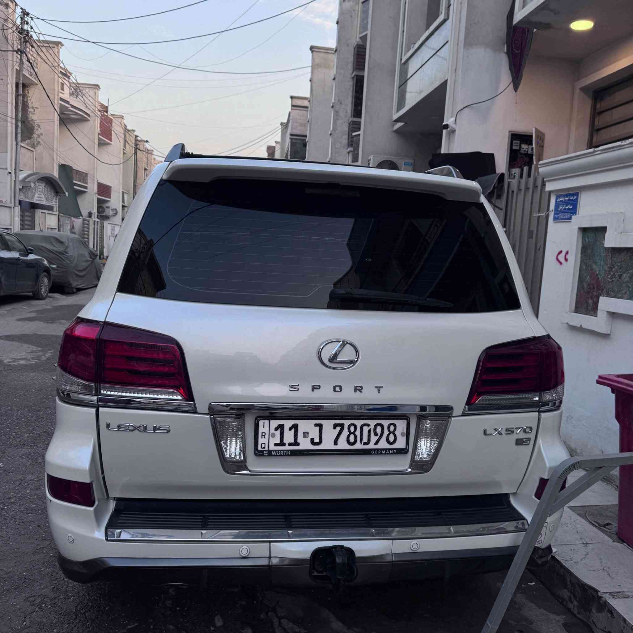 لكزس LX570 • ٢٠١١ • رقم بغداد