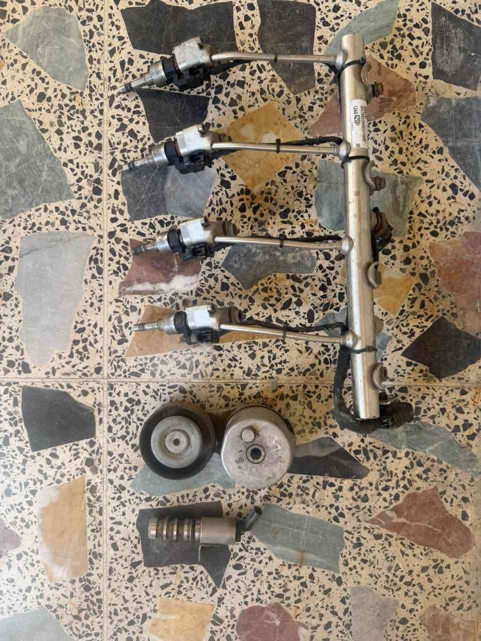 للبيع دعامية كاملة ومصطرة وحساس راس كرنك كلهن أصليات ***********
