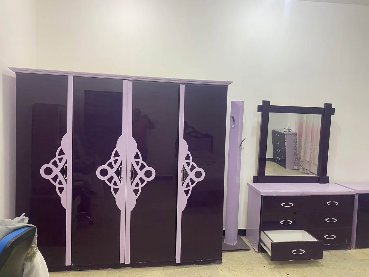 جديده • للبيع • غرفه اخشاب