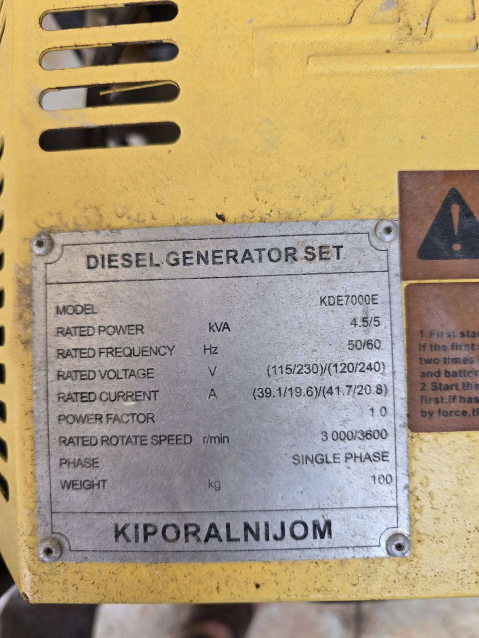 مولد للبيع الموديل: KDE7000E
القدرة: 5 KVA
الأمبير: حوالي 20 أمبير
النوع: ديزل
فاز واحد (Single Phase)
الفولتية: 230–240 فولت
التردد: 50/60 Hz
السرعة: 3000–3600 دورة/دقيقة
الوزن: 100 كغم تقريباً
مولدة عملية ومناسبة للبيت، المحل أو الموقع.
مستخدمة فقط ٢ شهر ومتروكه 
السعر ٦٠٠ الف للاستفسار ***********
قضاء الفجر
