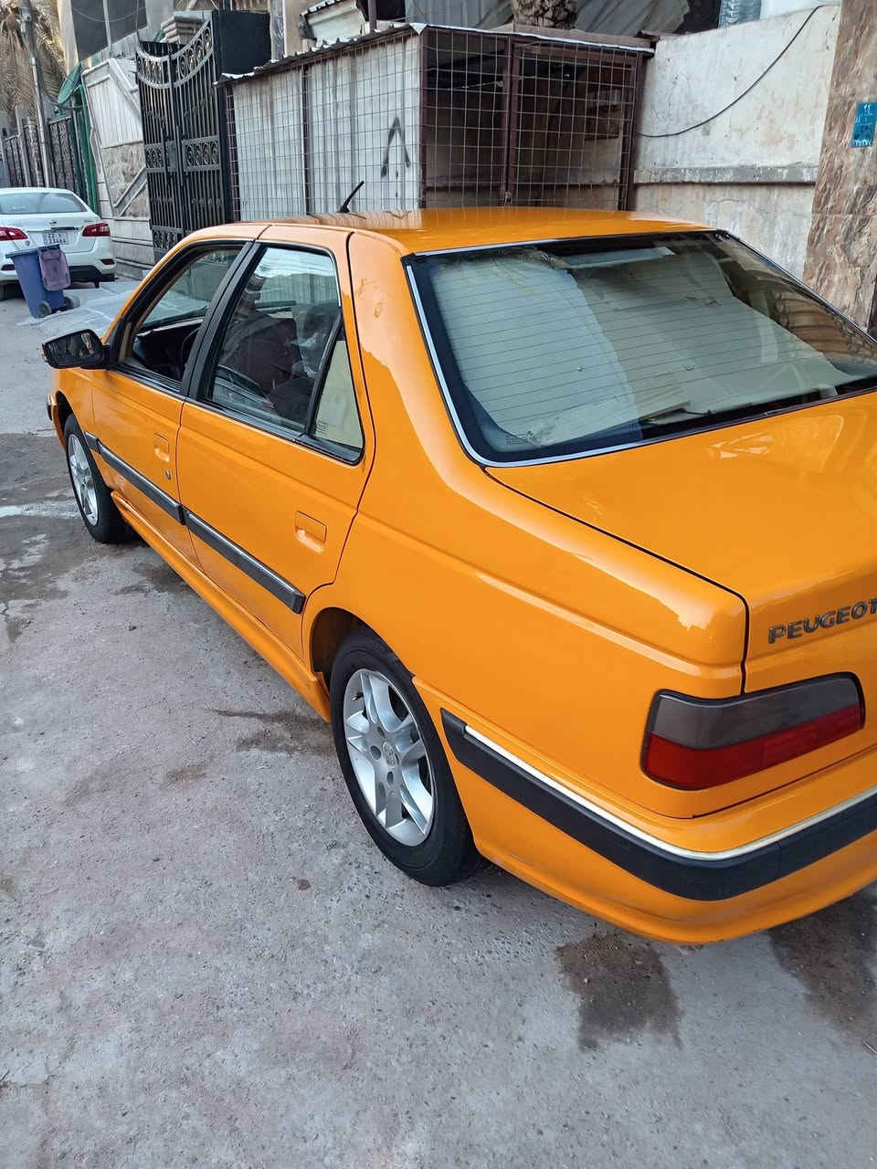 بيجو باص موديل 24 بدون صبغ بيهه بارد قليل مكينه وكير كفاله بأنزين غاز الرقم الهاتف *********** حره بصره السعر ٦٨ بيهه مجال قليل تحويل مباشر
