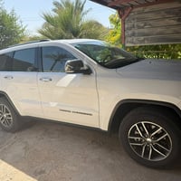 جيب شيروكي • ٢٠١٨ • النجف