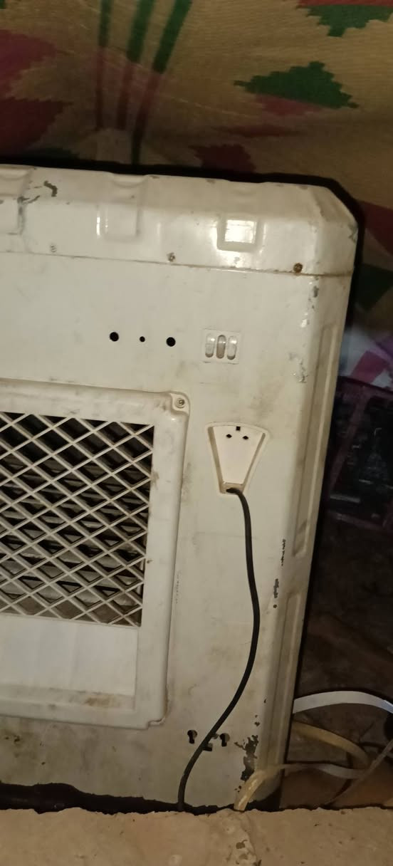 مبردة للبيع بيها ماطور قبل أيام مشتري جديد سعرها 50 ألف ***********
