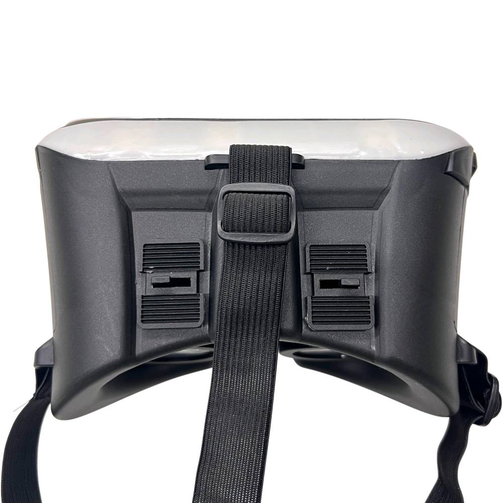 نظارة الواقع الافتراضي VR BOX للهواتف الذكية

• استمتع بمشاهدة محتوى الواقع الافتراضي 3D من هاتفك بطريقة ممتعة وعملية

• تدعم تشغيل تطبيقات وأفلام VR عبر الهاتف الذكي

• إمكانية تعديل مسافة العدسات (Eye-distance adjustment)

• إمكانية تعديل بؤرة النظر (Pupil adjustment)

• مزودة بفتحة جانبية لتوصيل السماعات أو كابل USB

• تحتوي على قاعدة تثبيت للهاتف داخل النظارة

• تصميم قابل للتثبيت على الرأس مع أحزمة مرنة للاستخدام المريح

• اسم المنتج: VR BOX
• النوع: Virtual Reality Glasses
• الاستخدام: مشاهدة محتوى VR و 3D عبر الهاتف
• يدعم: تطبيقات VR
• التحكم: تعديل العدسات والمسافة البؤرية
• التوصيل: منفذ جانبي للسماعات أو USB
شنو حالة النظارة بالضبط؟ جديدة لو مستخدمة، وإذا مستخدمة فبيها أي خدوش أو مشاكل؟: 
جديدة 