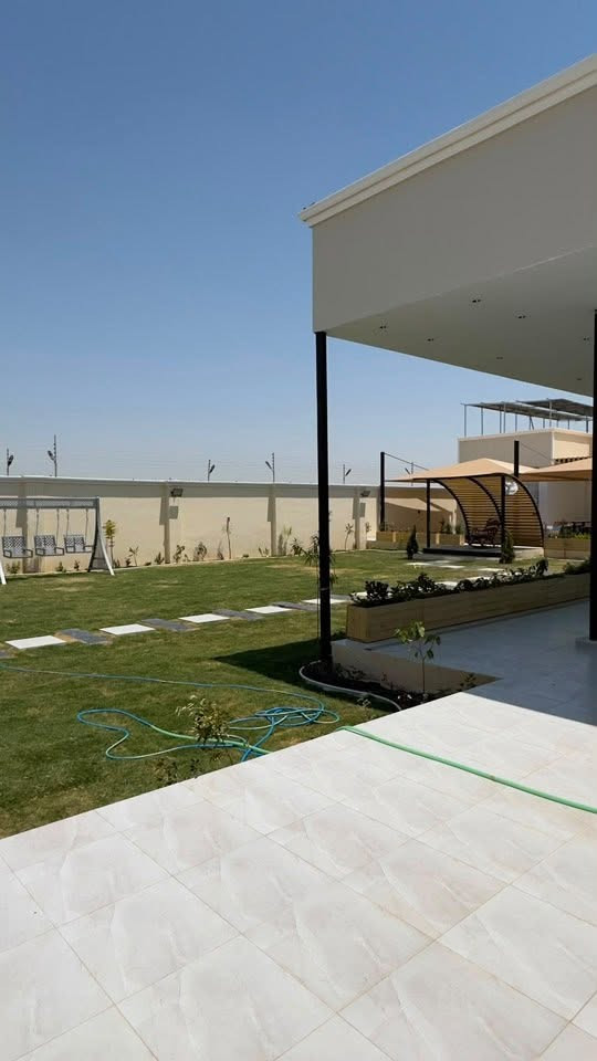 🌿🏡 إذا تبحثون عن مكان يجمع الراحة، الخصوصية، والونسة… فأهلًا بيكم بمزرعتنا. 🤍
نوفر لكم تجربة متكاملة تناسب العوائل، الأصدقاء، وجميع المناسبات، مع جميع وسائل الراحة حتى تقضون يومكم بدون ما تحتاجون تشيلون هم أي شيء.

✨ مرافق المزرعة:
🏊‍♂️ مسبح للكبار ومسبح للأطفال.
🛏️ غرفتا نوم، إحداهما بإطلالة مباشرة على المسبح، بالإضافة إلى فرش أرضي إضافي.
🛋️ صالة واسعة ومريحة.
🍽️ مطبخ متكامل يحتوي على جميع أدوات الطبخ والتقديم.
👕 غسالة ملابس ومنشر للملابس.
📶 خدمة إنترنت (Wi-Fi).
⚡ كهرباء متوفرة 24 ساعة.
🚿 عدة حمامات داخلية وخارجية موزعة في جميع أنحاء المزرعة.
🌳 حديقة واسعة مع جلسات خارجية.
🎲 ألعاب ترفيهية (أونو، طاولي، دومنة، ورق لعب).
🔥 باربكيو متكامل للشواء.
💍 قاعة خاصة للمناسبات والأعراس والخطوبة وأعياد الميلاد.

🎉 العرض الحالي:
☀️ الشفت الصباحي: 150,000 دينار
🕘 من الساعة 9:00 صباحًا إلى 5:00 مساءً

🌙 الشفت المسائي: 200,000 دينار
🕖 من الساعة 7:00 مساءً إلى 7:00 صباحًا

📍 العنوان: ديالى – بعقوبة – برغة.

🤍 كل اللي عليكم تجيبون اللمة الحلوة… والباقي علينا.

📞 للحجز والاستفسار:
***********
أنستا:athar.farm1
