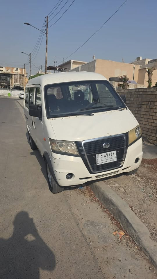 باص صيني • ٧ راكب • ٢٠١٢