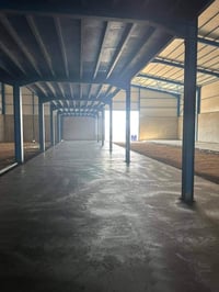 مستعدين صب وسقل ب الهليكوبتر   كافة أنواع الصب  دوائر حكوميه  ساحات   ...