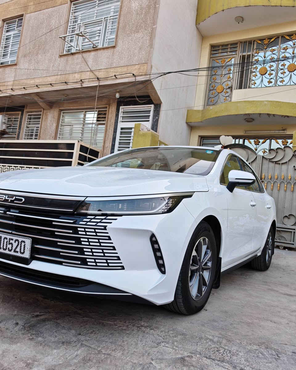 BYD دستروير 2025 
ممشی السيارة 12 الف
فول مواصفات السيارة عدا الفتحه 
داخل مقاعد جلد لونين
بصمه دخول وكارت NFC
 تشغيل عن بعد السيارة 
قطعتين تبريد مخارج شحن 4
حساس خلفي کامره خلفيه دوراه
شاشا کبیره قلابه
السيارة بلكم هايبر محرك 1500 جنريتر
بانزين - شحن - كهرباء التفويله تمشيك 1200 
رقم بغداد بأسمي تحويل مباشر
اضافه لد بلوجكتر تفاعلي مع الإشارة ترحيب 
ارضيات حوضيه اصلية سستم 
السيارة مكفولة عدا رصعه 
بحافة الجنطه PDR بسيط جداً
ناشر صورتها قبل
السعر 20 و 400 نهائي 
مكاني بغداد حي العدل
***********
