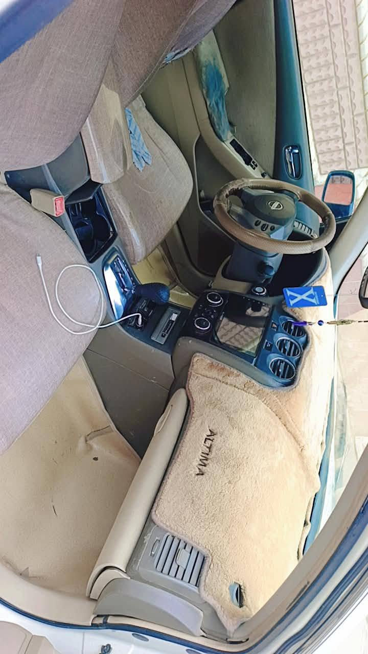 نيسان التيما موديل ٢٠١٠خليجي بيه صبغ قطعتين ونص بدون دواخل مكان السياره ديالى بعقوبه 
***********
