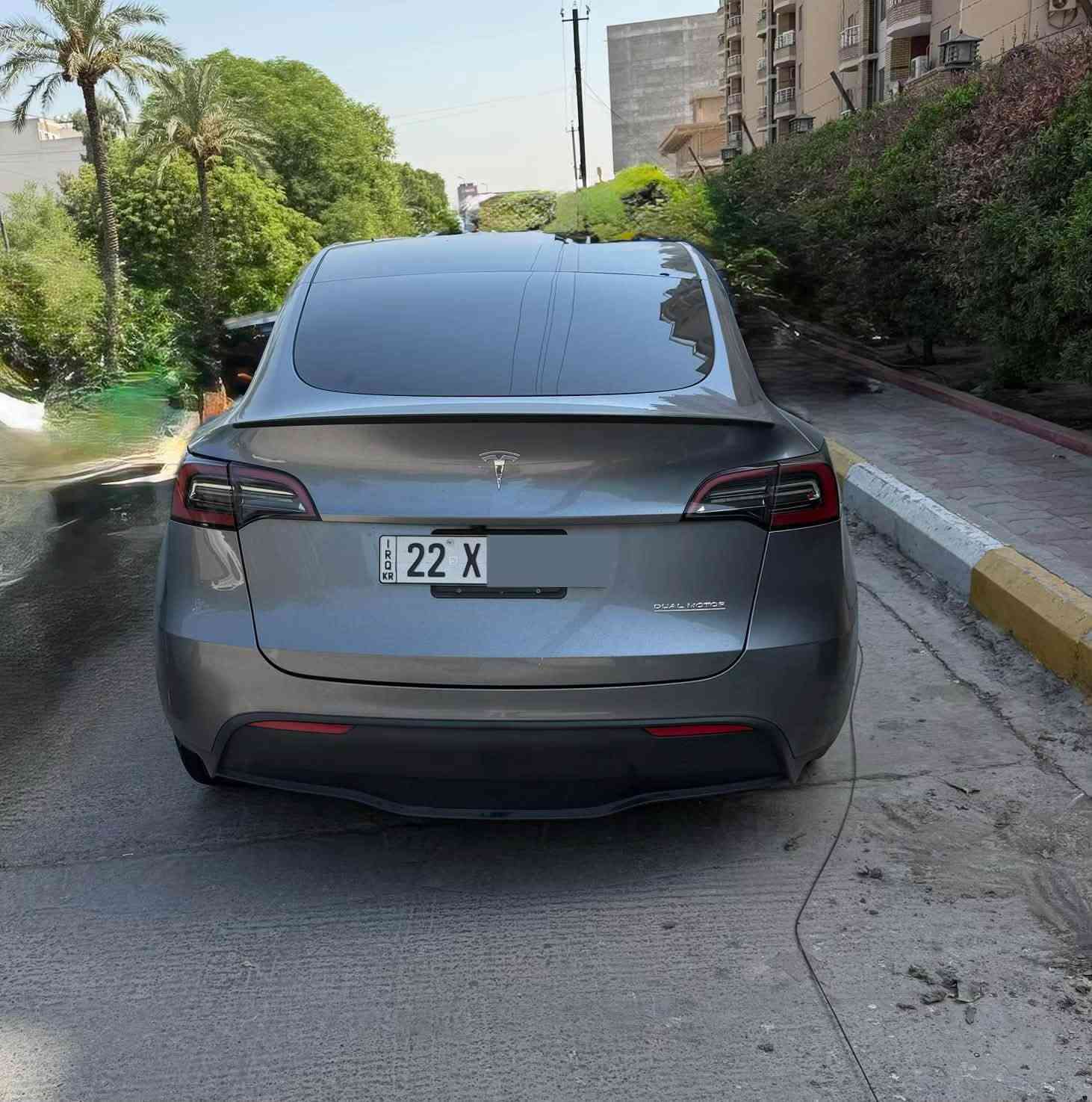السلام عليكم 
تسلا Y موديل 2024 دبل ماطور پيرفورمانس 
2024 TESLA Y Dual motor performance 
السيارة اون لاين ومربوطة على التلفون
Online and connected to phone key
رقم أربيل سنوية وهزة جديدة لون مميز فيلي وداخل أبيض جديد ماشية ٢١ ألف فقط بعدها جديدة كلش 
سيارة تحفة وروعة 
صار بيها حادث الله يبعد عنكم كل سوء وأبيعها على وضعها 
وياها شاحنة أيضاً 
الضرر چاملغ وشوية من الباب والويل وحدادية مال الويل 
السعر 195 $ 
رقم الشاصي 7SAYGDEF1RF153247
بغداد مجمع الايادي السكني 
أبو علي *********** يوجد واتس آب

