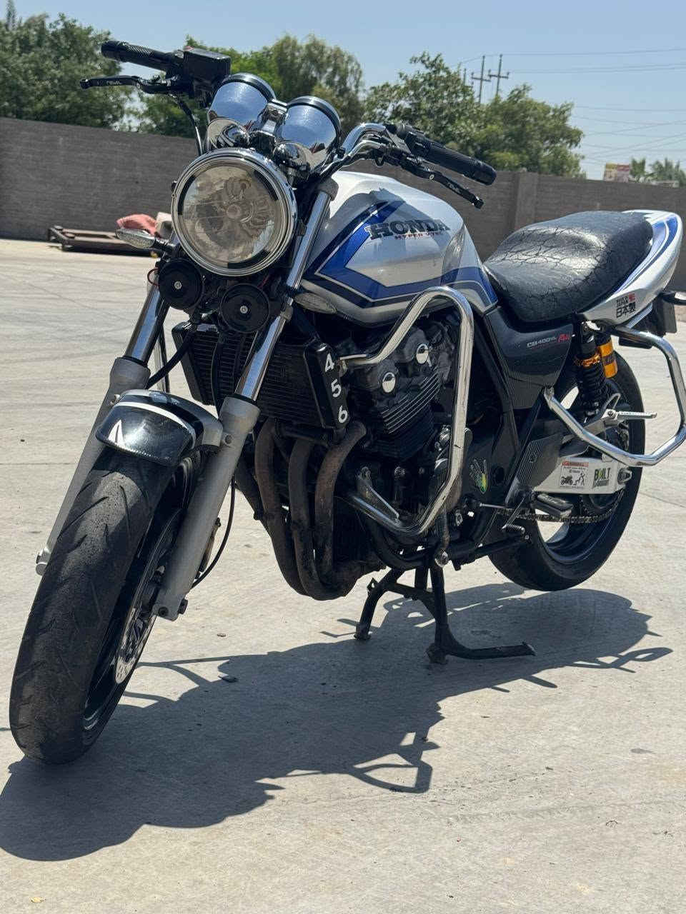 CB400cc
الدراجه هايبر 16ولف 
3️⃣2️⃣1️⃣ بطنشان
مفتوح كزكيت فقط 
مكانها صلاح الدين قضاء الضلوعيه 
وتساب أو تصال ***********
سعر  1و700

