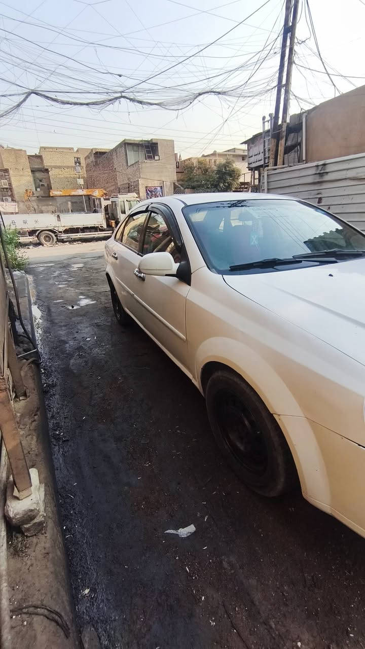 السلام عليكم سياراة شيفروليه اوبترا 2011 السيارة كاملة من كل النقوصات لتواصل ***********
