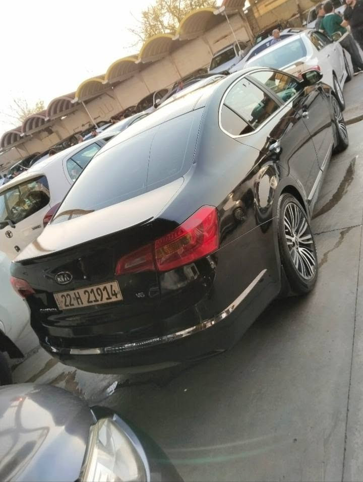 عندي معرض في اربيل سيارات اقساط
اخوكم ريبوار السنجاوي ابو صالح بالنسبه  للضمانات  السياره 
تبقى باسمي الحين تسديد مبلغ الكلي يلا احول  اقل   مقدمه 
60 ورقه شهريه ثلاث ورقات معرض سربست *********** اتصال واتساب كيا كانديزه  موديل 2012 مقدمه 60 ورقه شهريه ثلاث ورقات
