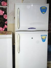 ثلاجة • للبيع