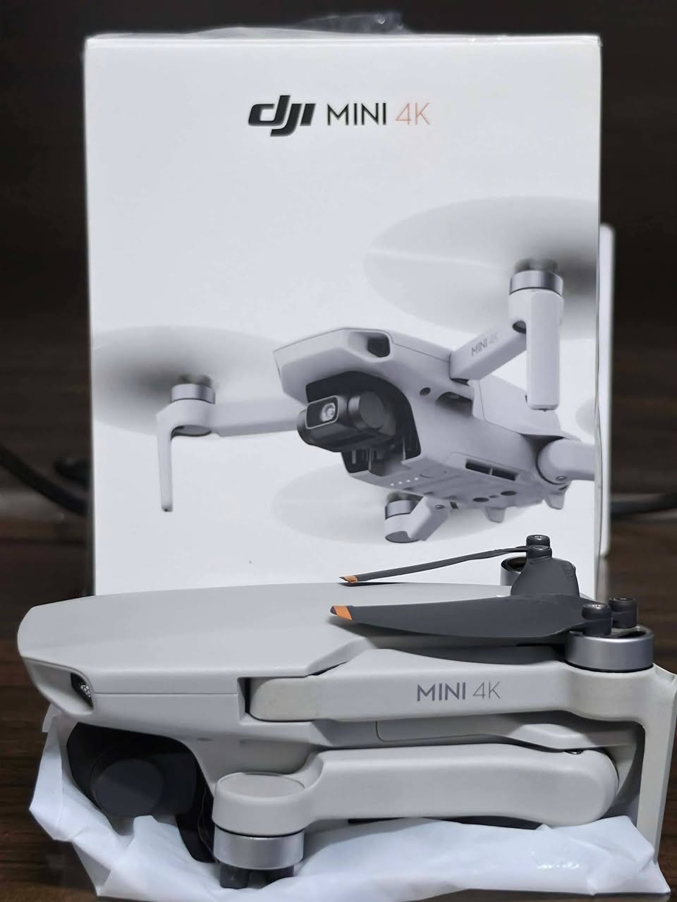 dji mini 4k
مني 4k
جديده كبس فتحته للفحص زلغ واحد مابيها نظافه 100%
ملحقات كامله
4 كيبلات اصليه وياها
بطاريه وحده
كارتون
مكاني ناصريه مركز توصيل موجود حسب الاتفاق والشراي خاص
+964 787 046 9899 رقم  الولد البايع
مكلف بل نشر شباب
***********  رقمي لل استفسار عن الدرون
