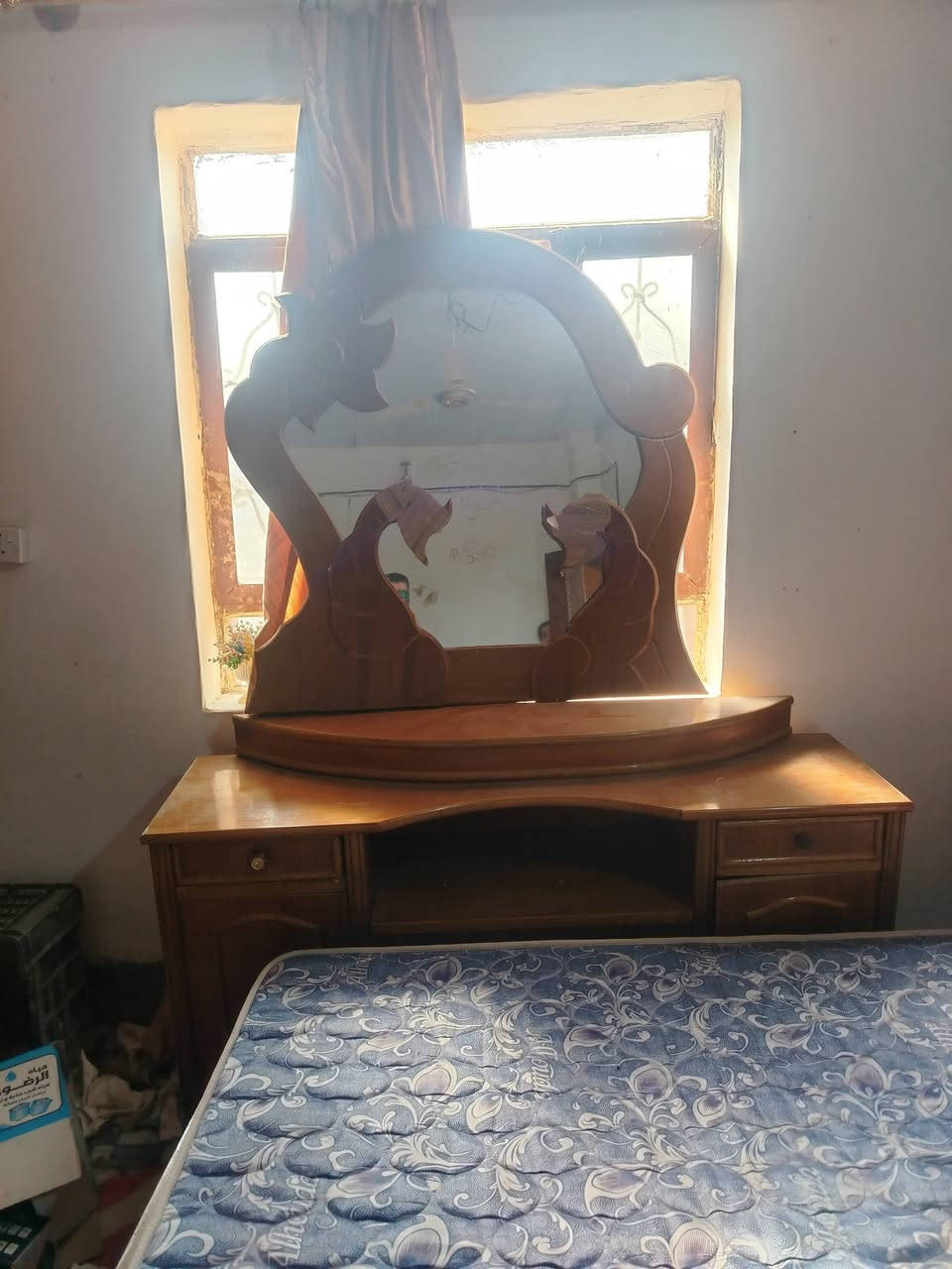 غرفه للبيع • غرفه اخشاب