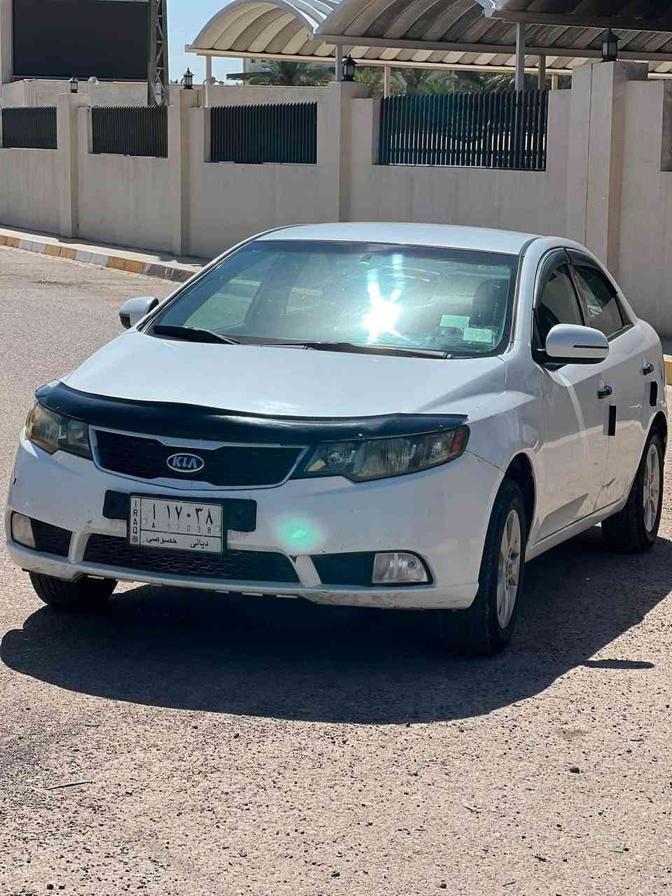 السلام عليكم
كيا فورتي ٢٠١٢ محرك ٢٠٠٠ دوش 
نضيفه سياره قطعه وحده صبغ مكينه جديدة منضومة تبريد صدر جديد السياره مال بيت باسمنه سياره خير من الله احله من الصور السعر ٩٧ وبيه مجال بسيط متعجبك اكو كلشي ب سوك ❤️
اي استفسار خاص او اتصال 
***********
