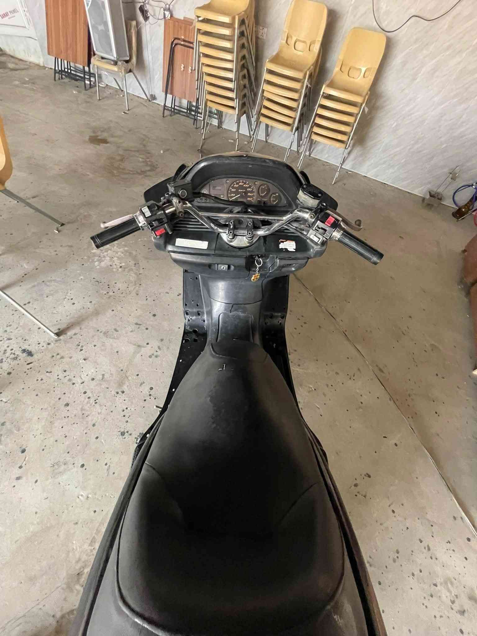 سلام عليكم دراجه ماجيسته  للبيع  او مراوس ب14دراجه نشطه وكفراتها نظيفه محركها 250cc فول دراجه مفوله وتايراتها جدد اكتب تعليقك واني اطبلك مكاني بغداد

