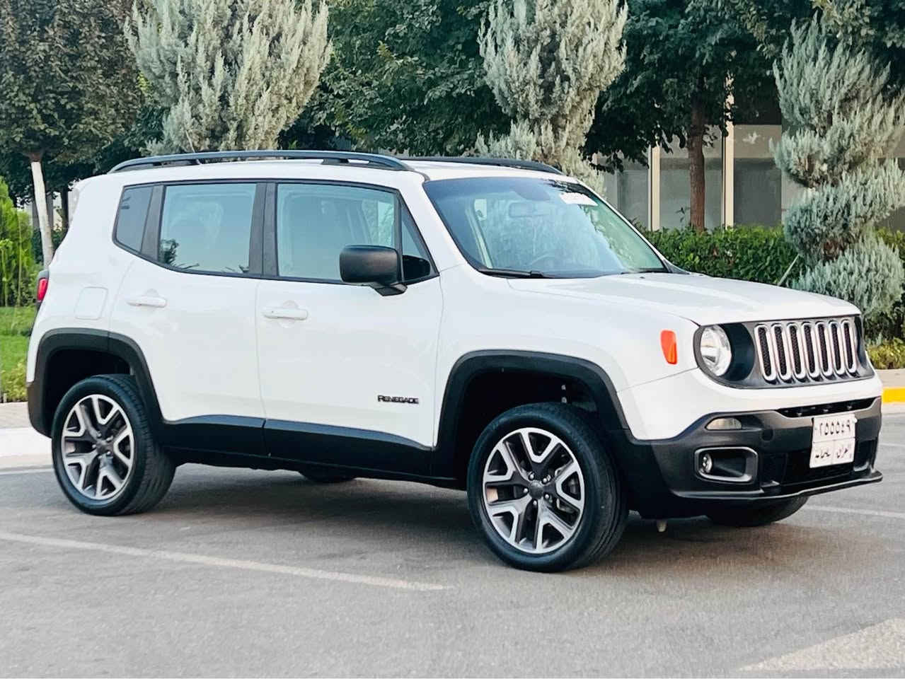 Jeep renegade 2017
جیب رینکارد ٢٠١٧ 
دەبڵ ئەکسلە
رەنگ سپی 
21 هەزار ڕۆشتووە 
مەکینە ٢.٤ مەرغوب
بەصمەد
شەغال
شاشە 
برێک کارەبایی 
تەنها دوو پارچەی بۆیاخە 
سۆنەرم داناوە
گیرو مەکینە بە شەرت 
تازە یاومە لە کۆمپیتەر یەک کێشەی نیە 
چوار تایەی تازە 
سەنەوی بەسەر چووە
نرخ ١٠٥ مەعمەلەیەکی زۆر کەم  تکایە موشتەری نیت سەرمان مەیەشینە

ژم. ***********
ژم. *********** دار بنديهكان, السليمانية
