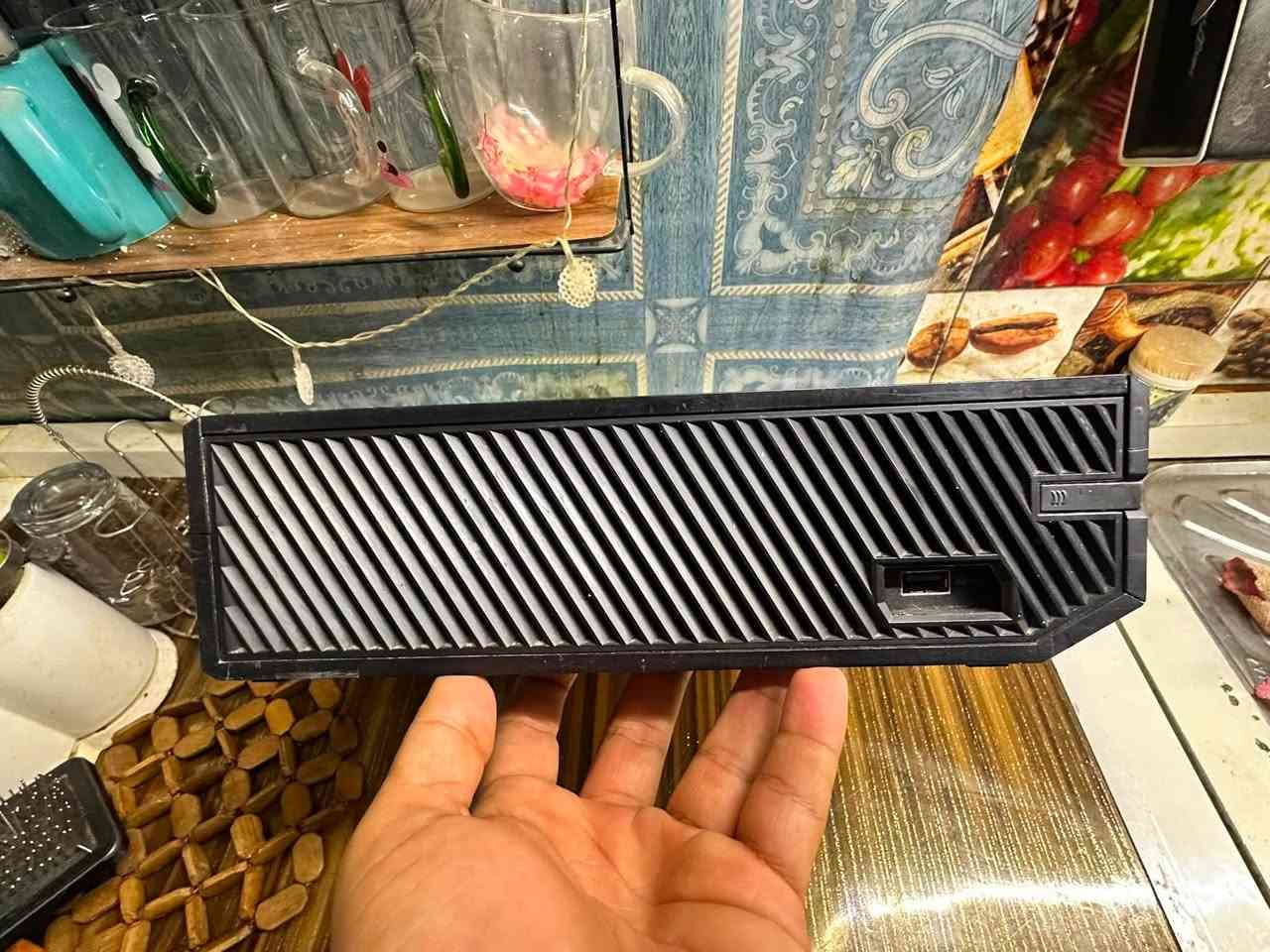 XBox one fat للبيع
الجهاز نظيف وشغال بصورة ممتازة، ومجهز بكل ملحقاته وجاهز للعب.

المحتويات:
• Xbox One Fat سعة 500GB
• يد تحكم احترافية GameSir G7 SE
• محولة الجهاز الأصلية
• كيبل HDMI
• كيبل USB
• قرص FIFA 15 الأصلي

الجهاز مجرب وشغال
اليد الاحترافية ممتازة للألعاب وخصوصًا
البيع كامل كحزمة واحدة

السعر: 170,000 دينار
وبي مجال للشراي

📍 الفحص والتجربة قبل الشراء
تواصل على الرقم *********** واتساب
