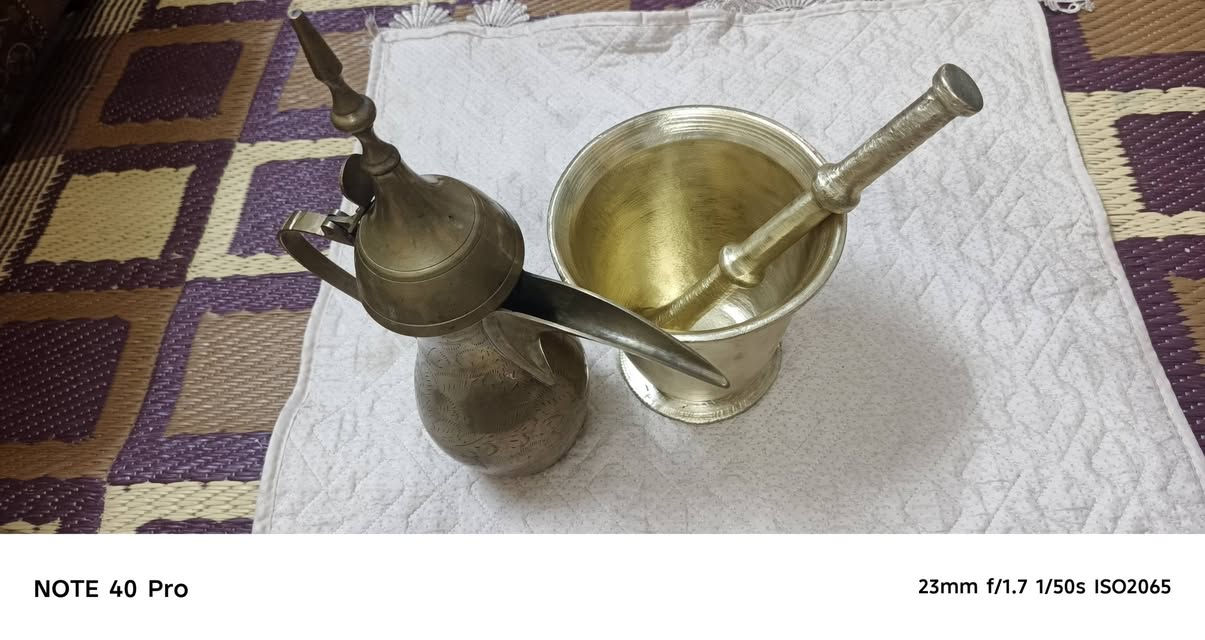هاون • دلة نحاس • بغداد