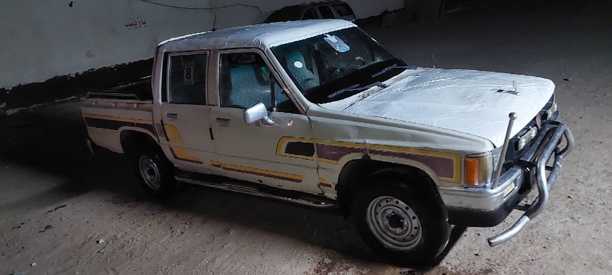 بيكم مديل 88 مكينه وكير على الشرط سياره جديده حداديه جديده تايرات جدد باتري جديد  مكفوله من صبغ ترايك وين مايعجبك سعر ٢٢ وبيها مجال ***********
