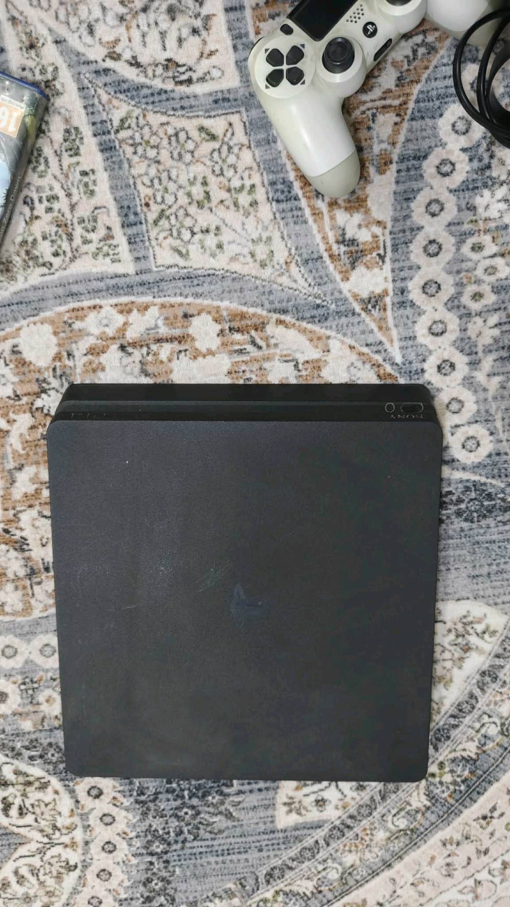 بسم الله الرحمــن الرحيم 🔛

بلي ستيشن 4 فور سلم مستعمل قليل 🆕

بلي متكامل من كل النواحي شغل والعب 🎮

مامتفوح يجيك ويا 4 العاب + قرص وواير HDMI و يدات او جوستكات العدد 2 وحدة اصليه وحده تجارية 🗣

كل هذه بسعر ~«230» وبي مجال 🚧

عنوان بابل حلة لايوجد توصيل 💗

للتواصل واتساب فقط 🛡
***********
~«~«~«~«~«~
للاتصال والهاتف 🛡
***********