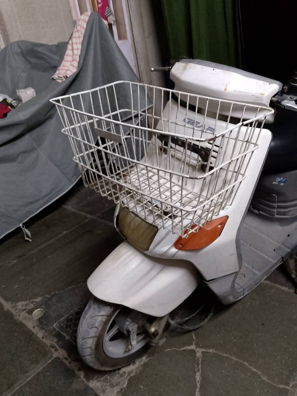نسلام عليكم بيكم 60دراجه شغاله نكره كهربائيات كلها شغاله فقط كابريتر تعبانه سعر 225عنوان بغداد الشعله هاتف ***********
