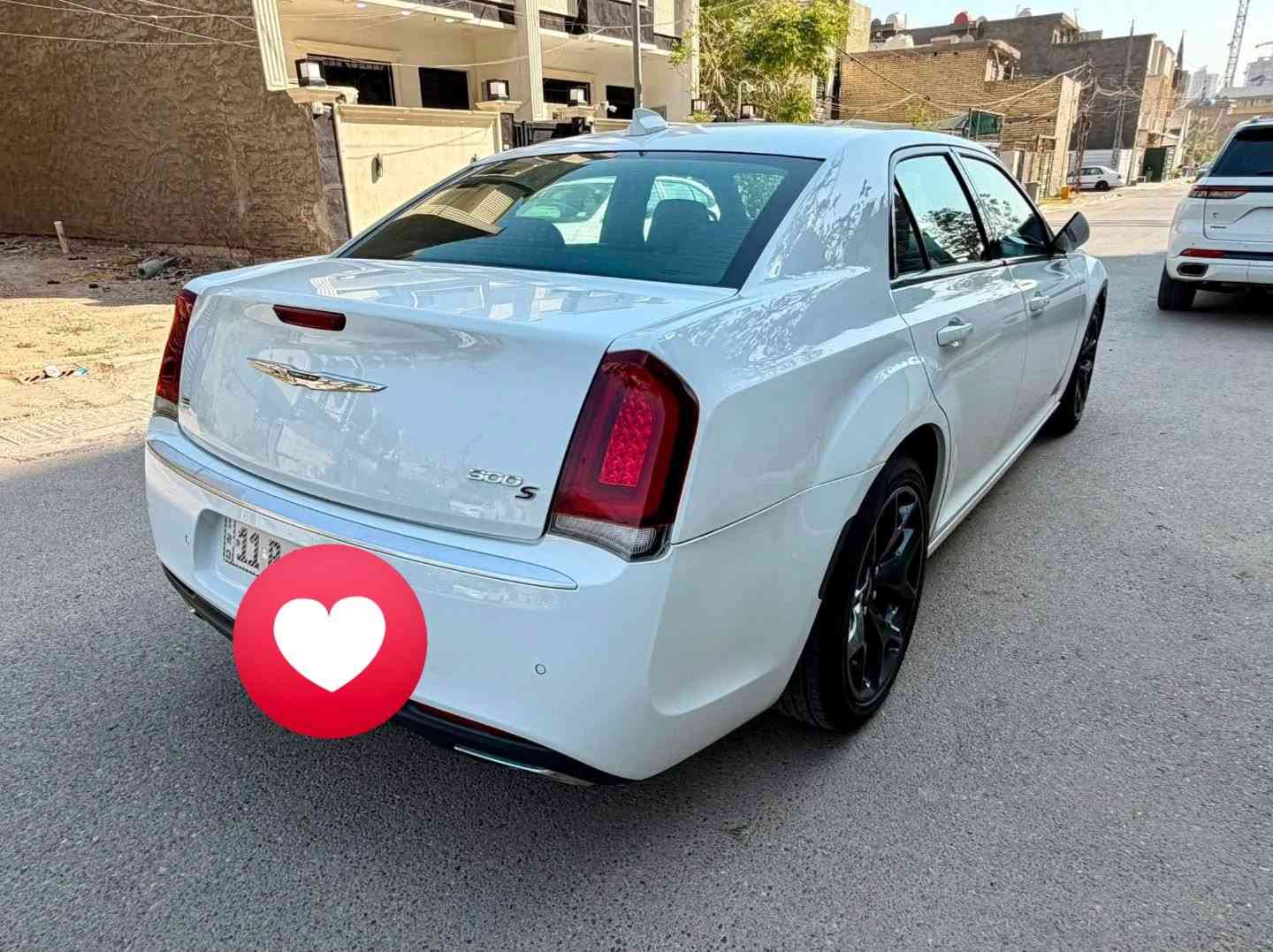 كلايسلر s300
موديل ٢٠٢٣ لامعليه ولا شي اصل ٢٠٢٣

*وارد امريكي حادث جدا خفيف

بدون ايرباك 

* عداد المسافات ٥٥ الف بعدهه على مشي امريكا 

* ⁠رادار امامي

* ⁠حساس امامي خلفي 

* ⁠كامرة

* ⁠مقاعد تدفئة وتبريد

* ⁠تدفئة مقود

* ⁠بانوراما

* ⁠مستشعر وقوف

* ⁠مراقبة النقاط العمياء 

* ⁠تشغيل عن بعد 

* ⁠مصابيح زينون الامامية

وعدة مواصفات اخرى

* ⁠رقم بغداد  مميز بسمي 

السعر 325 وبيها مجال 

مكان السيارة بغداد  

‏‪***********‬‏
