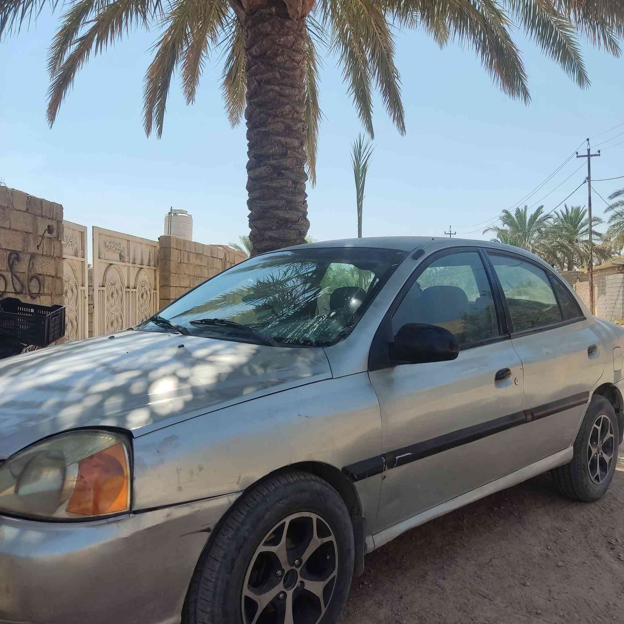 كيا ريو 2005 1600
مكينه وكير مكفولات مكينتها 1600 ناعمة تخبل 
مصبوغة حزام 
السيارة بأسمي 
السعر 43 وبي مجال بسيط 
للتواصل ***********
