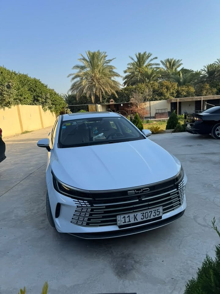 السلام عليكم 
BYD ديستروير 2025
فول مواصفات 
فتحة
كير ماوس
كشنات رياضي 
شاشة قلاب
مكفولة عدا شخط اسفل باب الصدر موضح بالفديو 
مع العلم ما يبين ولا حافر بالصبغ 
ماشية 7 الف على محرك و 4 على البطارية المجموع 11 وشوية
وياها شاحنة و جهاز حماية أصليات 
مكان السيارة ديالى الخالص
***********
