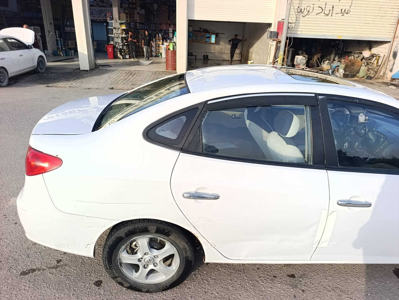 النترا 2011 خليجي 
اربيل سنوية نافذة تحويل او وكالة 
1600 دكشن عالي 
مكينة وكير نضيفات جداً 
تبريد ثلج تخم تاير حدادية 80٪ 
الضرر اربع قطع  والباقي كفالة 
فول عدة البصمة جاهزة من كلشي ماعايزة برغي 
السعر 87$ وبيها مجال 
مكاني النجف الاشرف 
*********** وبي واتساب
