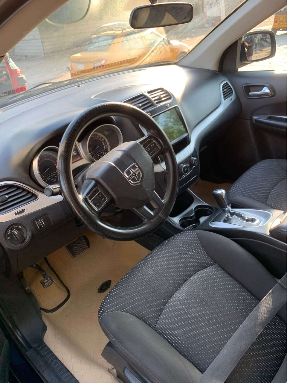 للبيع دوج جورني موديل ٢٠١٨ رقم بغداد بسمي تحويل ثاني يوم 
ورارد كندي حادثها جاملغ موضح بالصوره 
السياره بصمه ٧ راكب محرك ٢٤٠٠ مكانها بغداد الزعفرانيه السعر)130) وبيها مجال بسيط 
للاستفسار 
*********** بغداد, العراق
