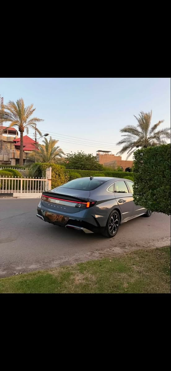 السلام عليكم
🚘سوناتا 2024 نص فول اسمنتي 
🇺🇸 وارد أمريكي
ماشيه: 49 ألف فقط
السعر :150وبيها مجال بسيط 
⚠️السياره بدون دواخل وشواصي شرط الفحص 
وبدون ايرباك 
سيارة حلوة ومرتبة وتستاهل المشاهدة
🔑 بصمة وتشغيل
 كشنات كهرباء
وبعد اكو هواي مواصفات بيها 
✨ شكل 2024 وأنيق جداً
📍 الموقع: بغداد حي الجامعه 
             📞 للتواصل؛ 
*********** او ***********
