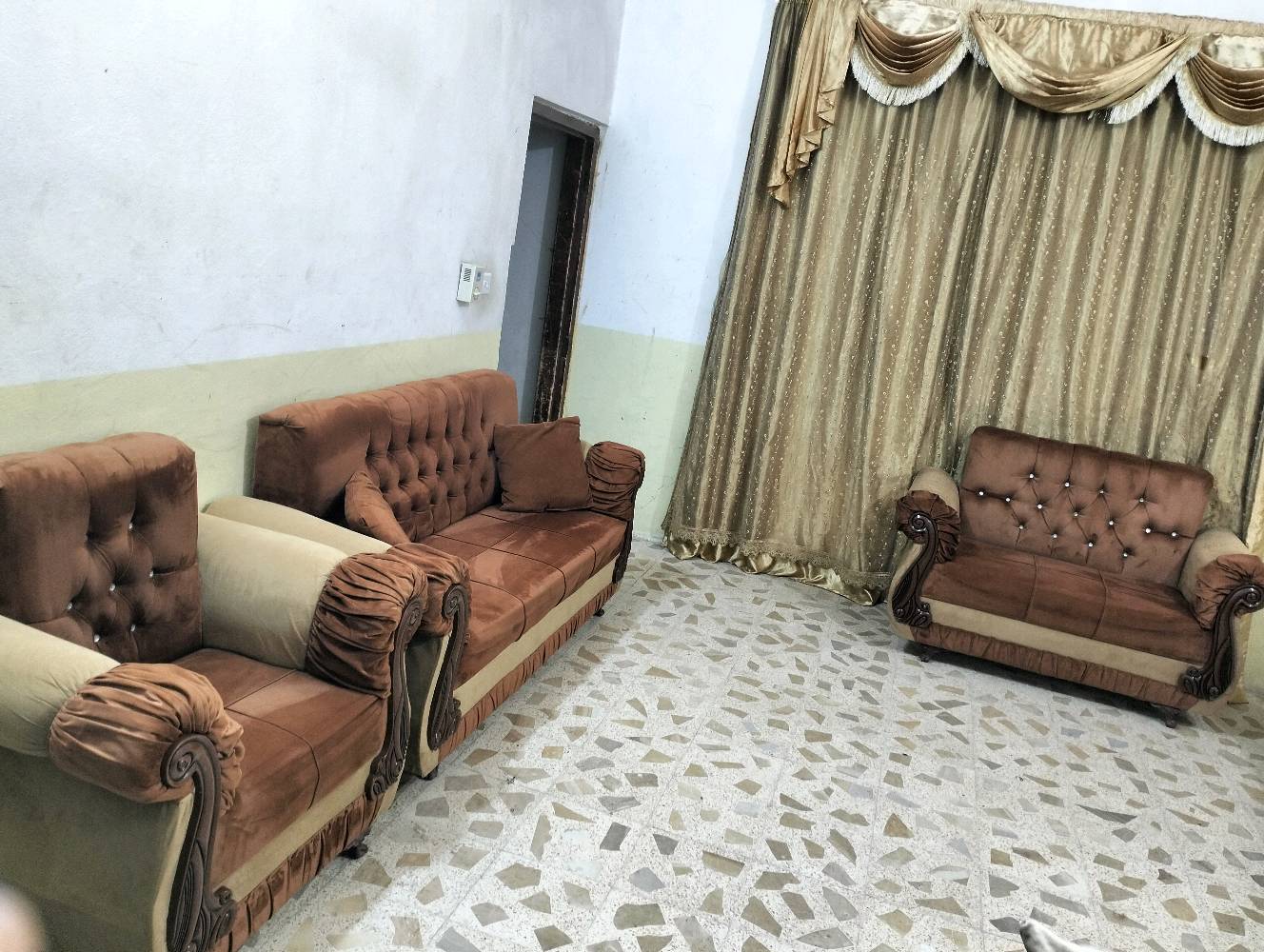 تخم كلش نظيف 10نفرات السعر 225الغ قفل مكلف بلنشر والشراي يتصل بالرقم ***********المكان بعقوبه بهرز