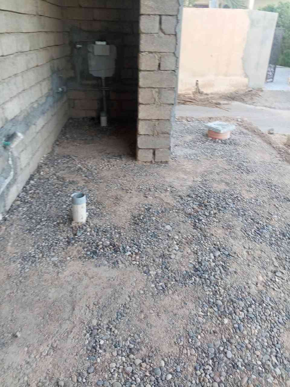 السلام عليكم اليوم صبيت هذني المماشي واني حاضر صب لاش وسقل وتسليح أساس وتصفير بيوت وفرش حجر***********/***********
