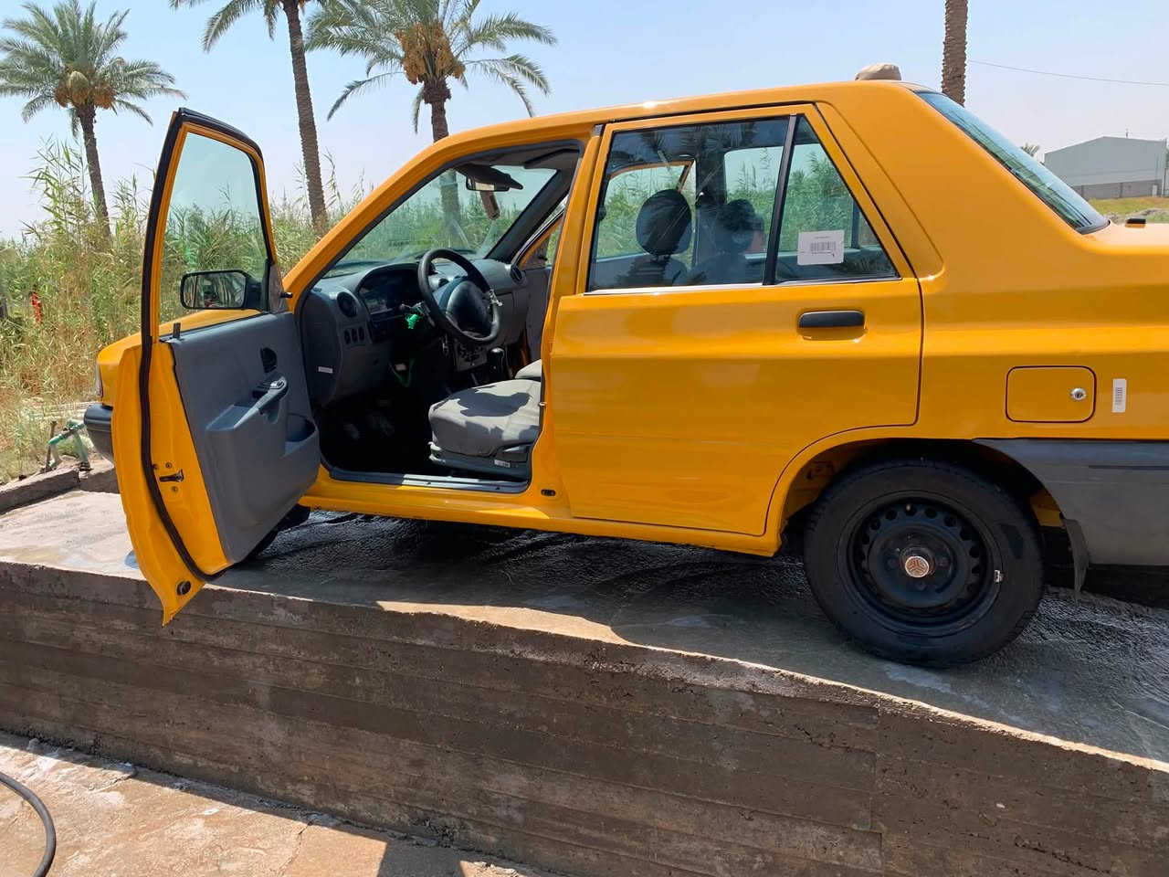 اعادة النشر بسبب الوعودة الكاذبة

السلام عليكم سايبة مديل 22

مكينة كير كفالة مكفولة من ضربة وتبديل 

رقم بغداد نكليزي 

سيارة حلوة ونضيفة تبريد شغال 

للاستفسار اكثر اتصل ع رقم ‭***********‬
