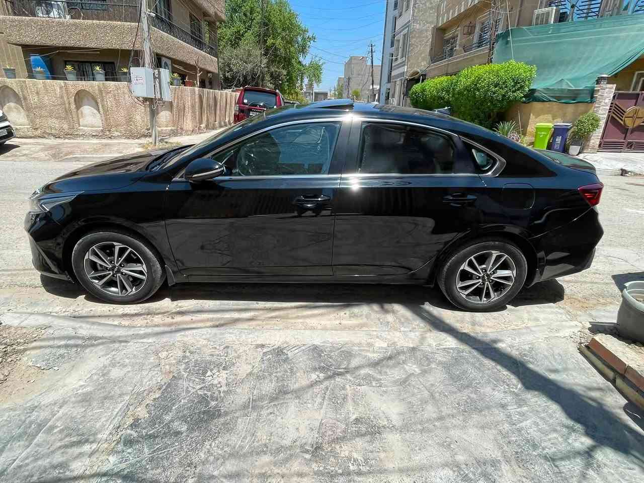 كيا سيراتو 2023
مكينه 2000
مكفوله كفاله عامه عده رصعه صغيره كلش بلجاملغ
السياره كلش جديده باسمي 
فتحه  حساسات خلفيه 
شاشه ابل كار بلي 
كامره خلفيه 
بلوجكتور 
تبريد قطعتين 
تحكم ستيرن 
مثبت سرعه 
مود درايف 
السياره عليه ادامه كامله 
كير مكينه كله مكفول 
***********
***********
