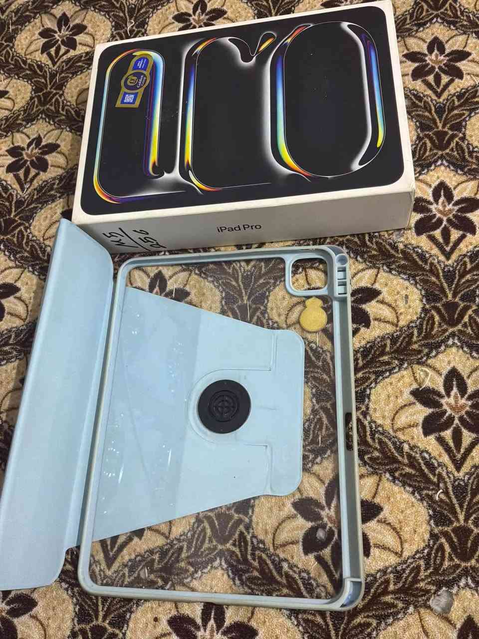 آيباد برو 11 • ٢٥٦ غ.ب. • بطارية ٩٣٪ ٢٦٠ دورة
