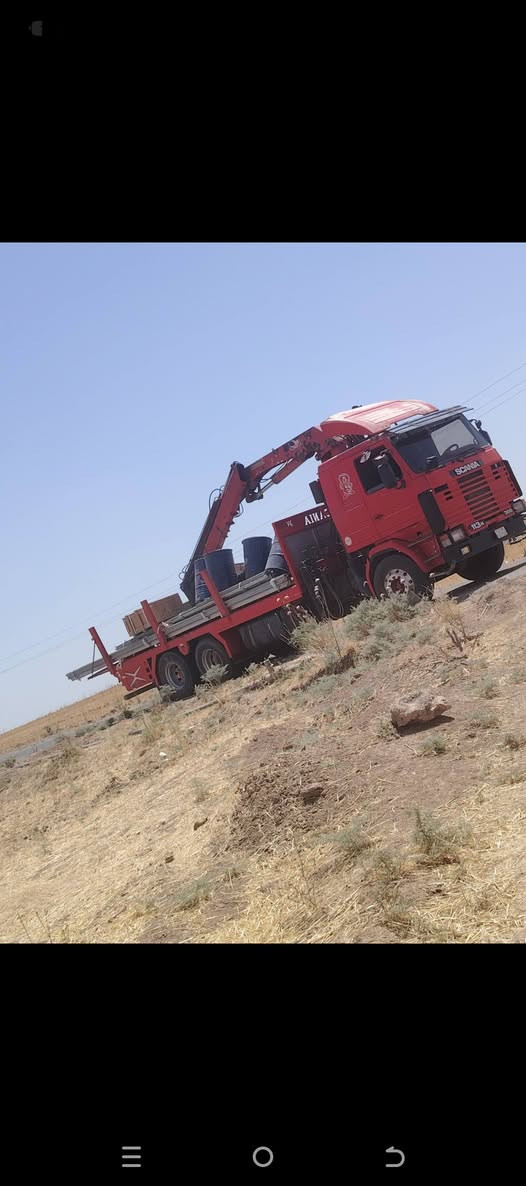 سكانها كرين موديل 92 
علىه كرين 9  طن 4 سلايت و.2  يدوي 
رقم. ديالى مشروع وطني بالسنويه دنكر 
محرك لا تبخير و تنقيص 
***********
