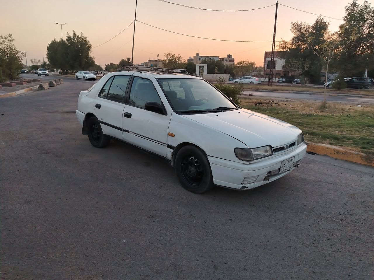 نيسان سني ياباني محرك 1800 قبل اسود كير أوتو شد جديد حاويه تبريد رقم بغداد بسمي السعر 35 مكان بغداد اتصال ***********
