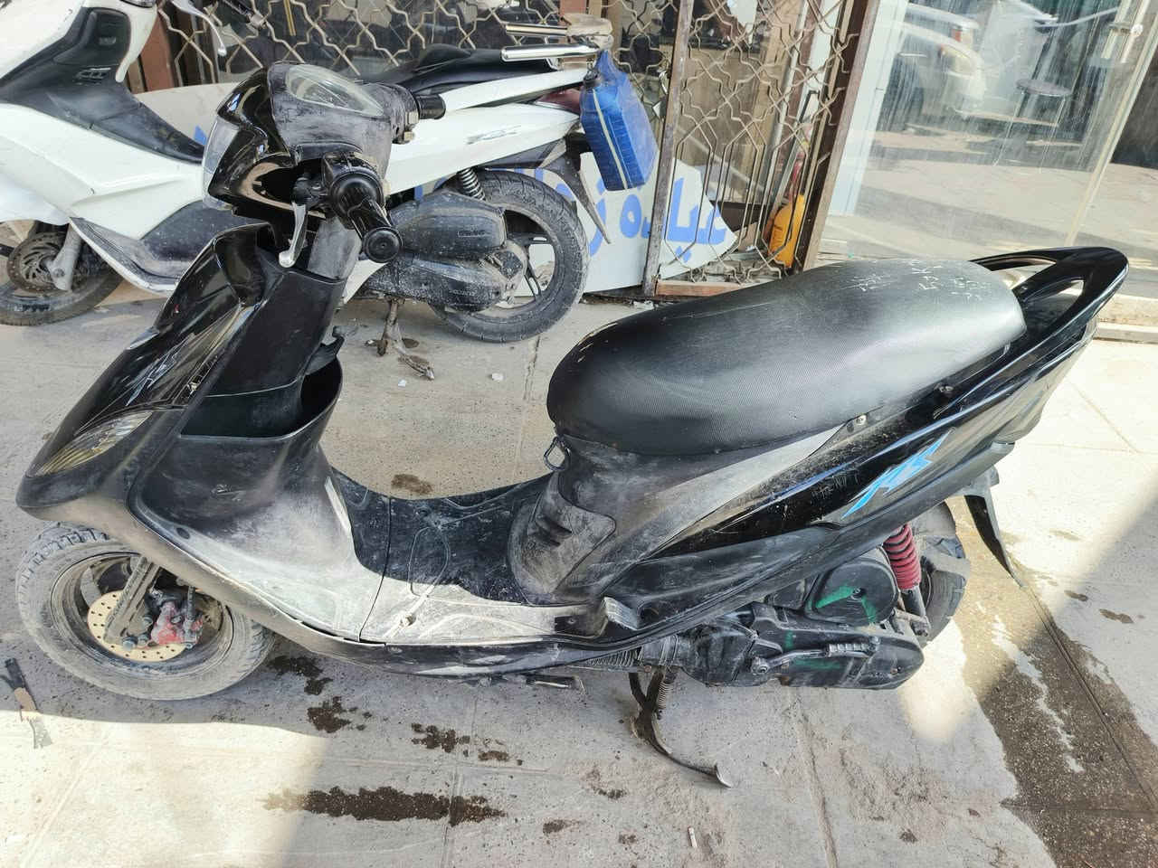 ماكس عدلة • ١٢٠ • مكفولة