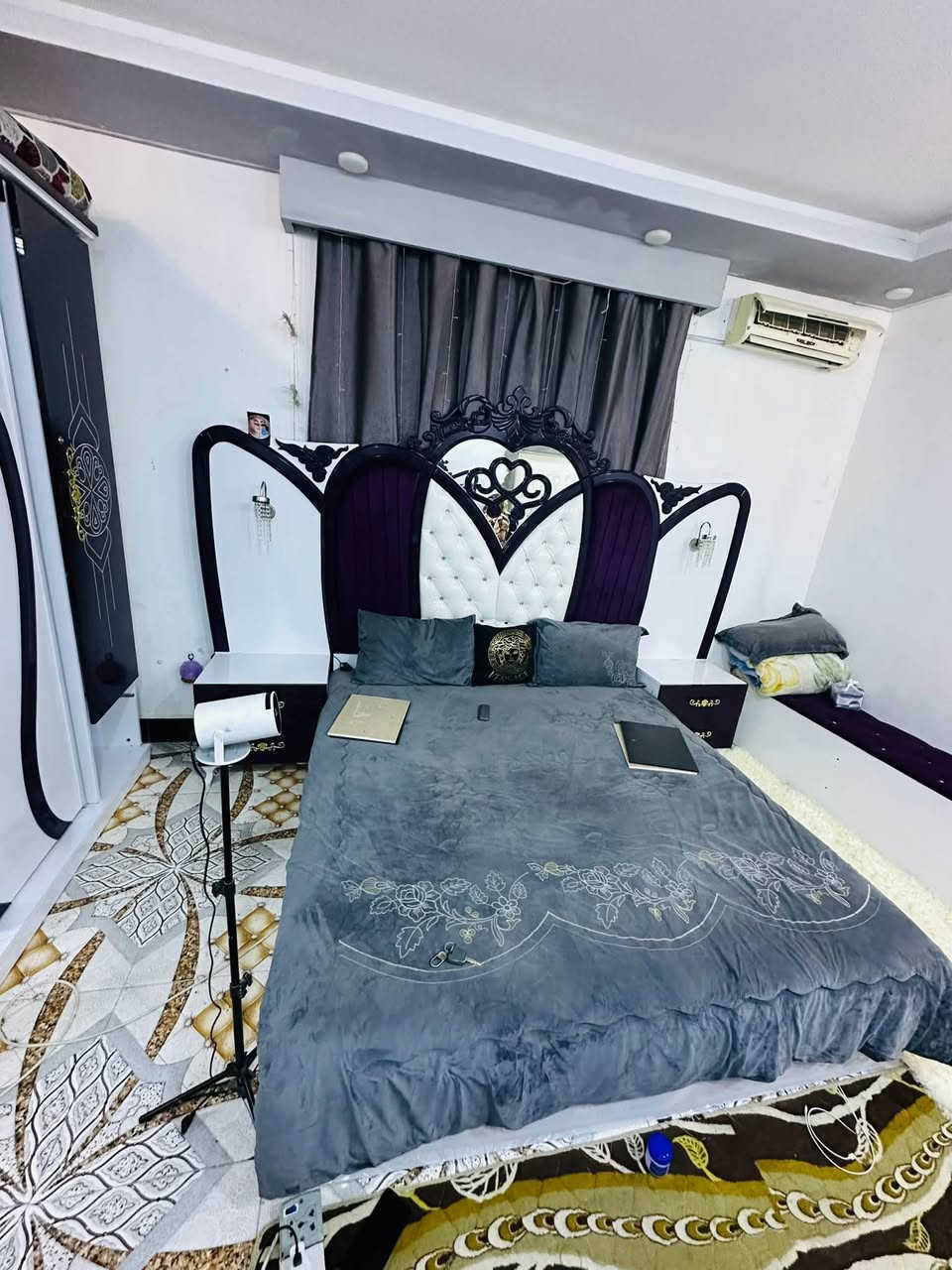 غرفه تركيه نضيفه كلش 9قطع صار اقل سنه من مشتريهه مال زواج للبيع بسبب البيع ريد نشيل السعر 550 بلاش والله تواصل واتساب واتصال
افضل ***********
