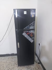 ثلاجة • ١٦ قدم • جديدة