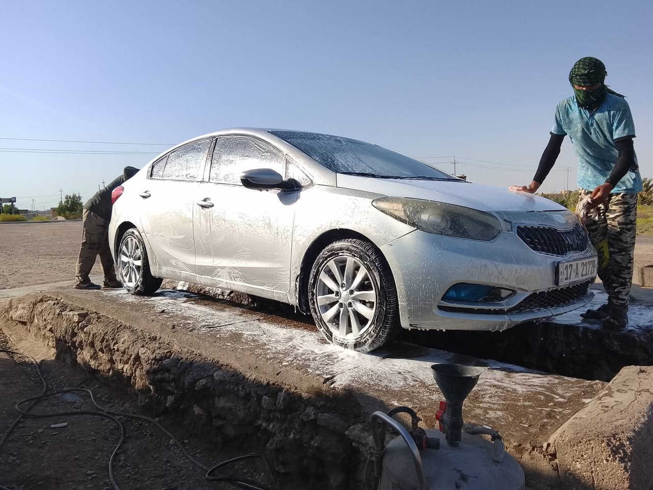 سلام عليكم سيرتووو ٢٠١٥ كفاله من الضربه العابره بيها رشات بصيطه وجراد نص فول تبريد ثلج❄️ حداديه جديده مكينه كير شرط مداور ثاني يوم سنويه جديده تخم تاير صار شهر من شديته سعرها ١٠٥ وبيها مجال ترهم مراوس بتكسي الانتره فورتي ترهم رقم ***********
