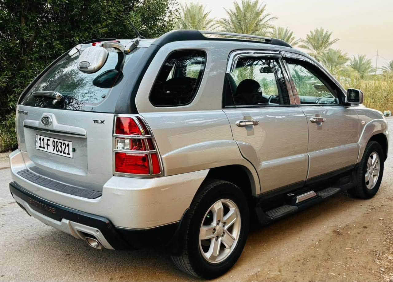 كيا سبورتج موديل 2009
الشكل المفضل في السوق العراقي 

رقم بغداد النموذجي الجديد بسمي سنويه جديده هزه جديده ماشيه 150 الف استخدم واحد من 2009

مكفوله من الصبغ والضربة والفتح والتبديل والبارد والزنجار الجراد حتى الدعميات والكفرات

فول اوبشن فئة لمتد

فتحه أربعة دسك ويل كب كشنات جلد تدفئه وتكييف بالكشنات 

مري شفط تبريد لمس وشاشه 

سويجه شخاطه سستم نيكل كوري اصلي من الشركه 

كير محرك حداديه كهربايات تبريد شرط الكفاله وعلى وضع الشركه 

غرفة السياره بعدهي على وضع الشركه لا شخوط ولا شي مكسور صندوك السياره لوك وسبيره منازل جك وعدت الشركه بيه 

مكان السياره بغداد  

رقم صاحب سياره *********** متواجد على ماسنجر ايضاً
