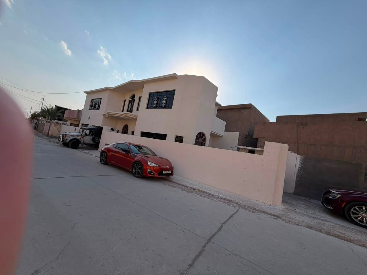🏠 إعلان بيت للبيع في خانقين - منطقة بانميل
تفاصيل العقار:
 المساحة: 280 متر مربع
البيت ركن صاير
 الموقع: خانقين / حي بانميل
 البناء: (قاطين)
التقسيم الداخلي:
 الطابق الأول:
 غرفة نوم
 صالة واسعة
 استقبال
 مطبخ
 مجموعات صحيات
 الطابق الثاني:
 3 غرف نوم
 صالة
 مطبخ
البيت قيد الانشاء باقي 15يكمل 
 حوش 
 صحيات داخلية وخارجية البيت كله كاشي تستلمه تستلم مفتاح 🔑 بيدك مابي نقص 
السعر 45 بي مجال بصيط 
📞 للتواصل والاستفسار:
***********
