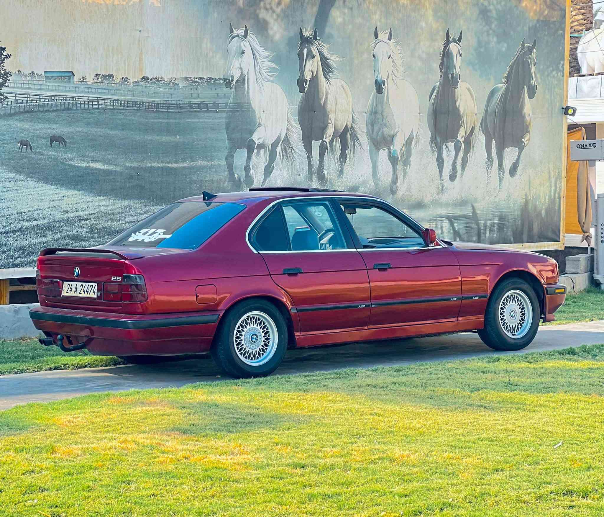 🍒BMW 525
موديل 1991  

كير ومحرك شرط كير اوتو

محرك مسكر 

صدر امامي خلفي جديد

تخم تاير جديد 

داخل ملكي رصاصي

سياره مصبوغه بس جمالي 

سيارة نصبتهه بعد احلى من الصور

رقم شمالي دولي  شرط التحويل 

السعر 60$ وبيها مجال  

العنوان ديالى 

الاستفسار ***********
