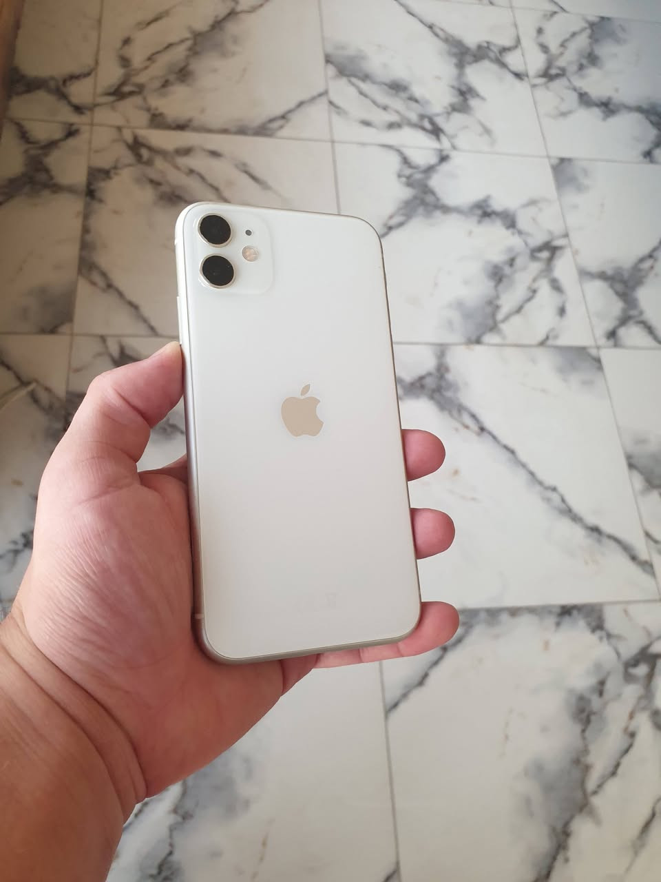 IPhone 11
نضيف شخط مابي

شرق اوسط  

ذاكره 128 

مستبدل فقط شاشه ارقه نوعيه بالسوك وانطيك بيها ضمان 3 خيارات 
فيس ايدي شغال
سعره ( 250 ) وبي مجال .. مكاني حله 

واتساب ***********
